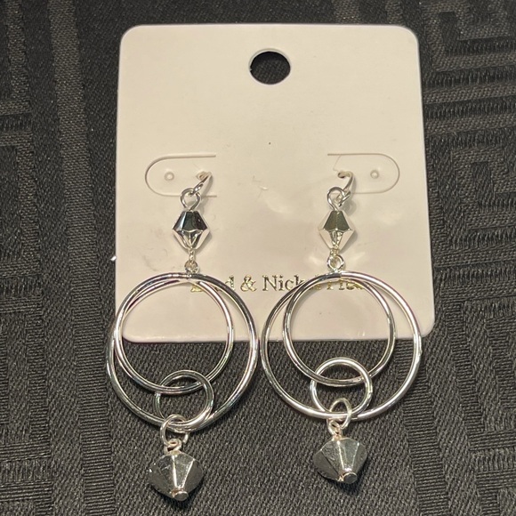👋 3/$15 Silver Tone Double Round Circle earrings - Picture 2 of 8